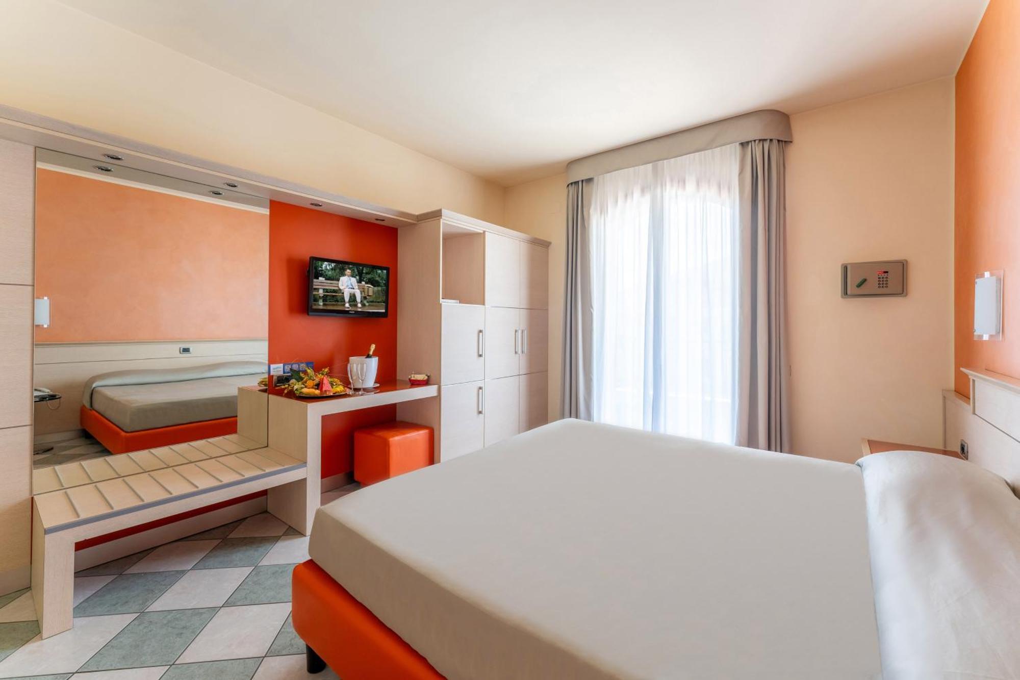 Hotel Villa Elena Tortoreto Esterno foto