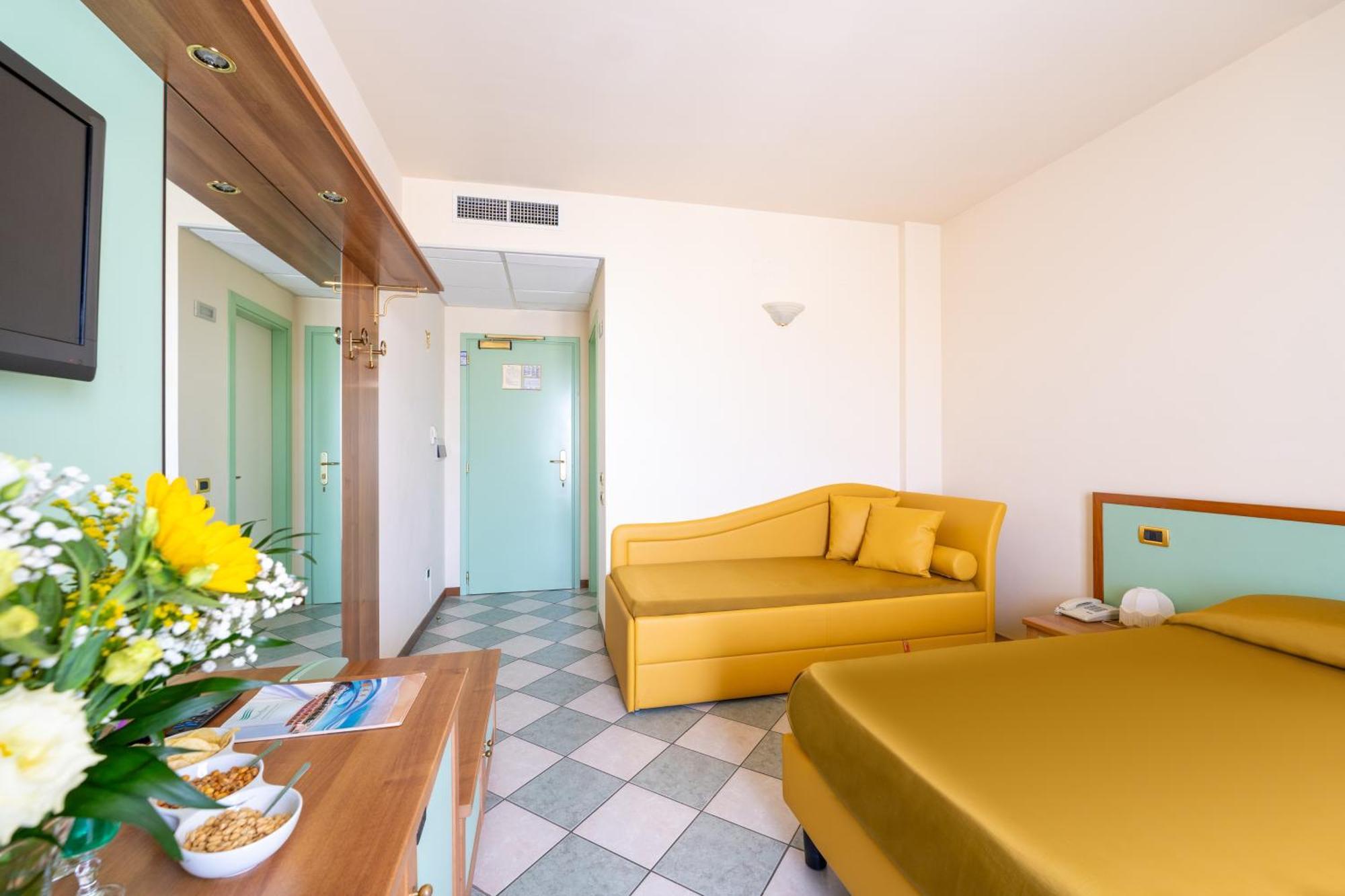 Hotel Villa Elena Tortoreto Esterno foto