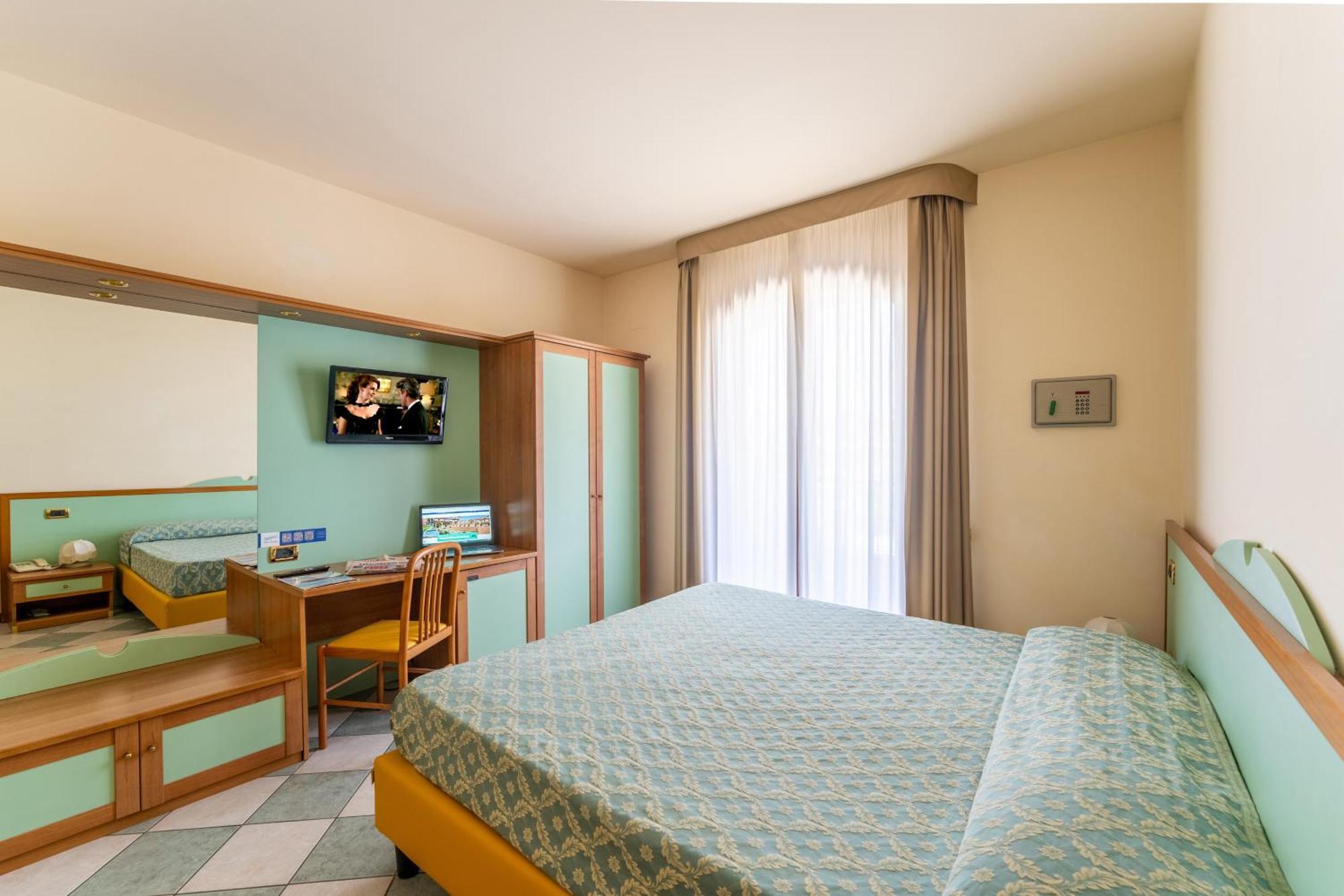 Hotel Villa Elena Tortoreto Esterno foto
